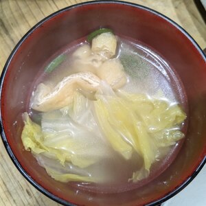 簡単♪白菜と油揚げのお吸い物